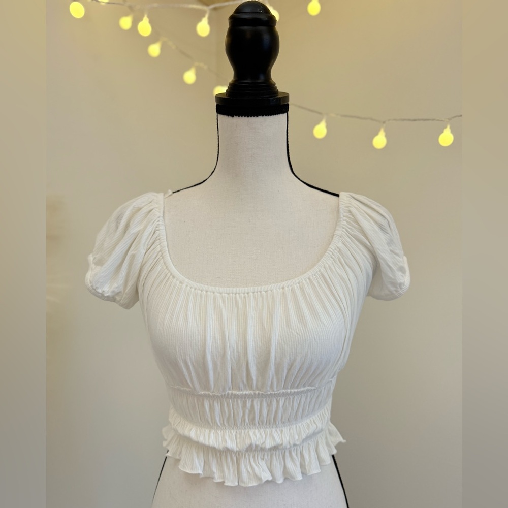 🌾 HYFVE Smocked Puff Sleeve Peasant Top